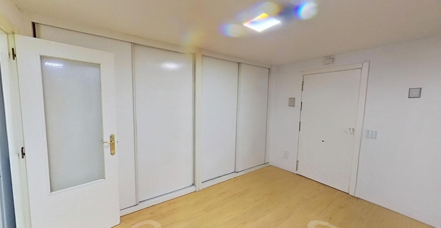 For sale of flat in San Sebastián de los Reyes