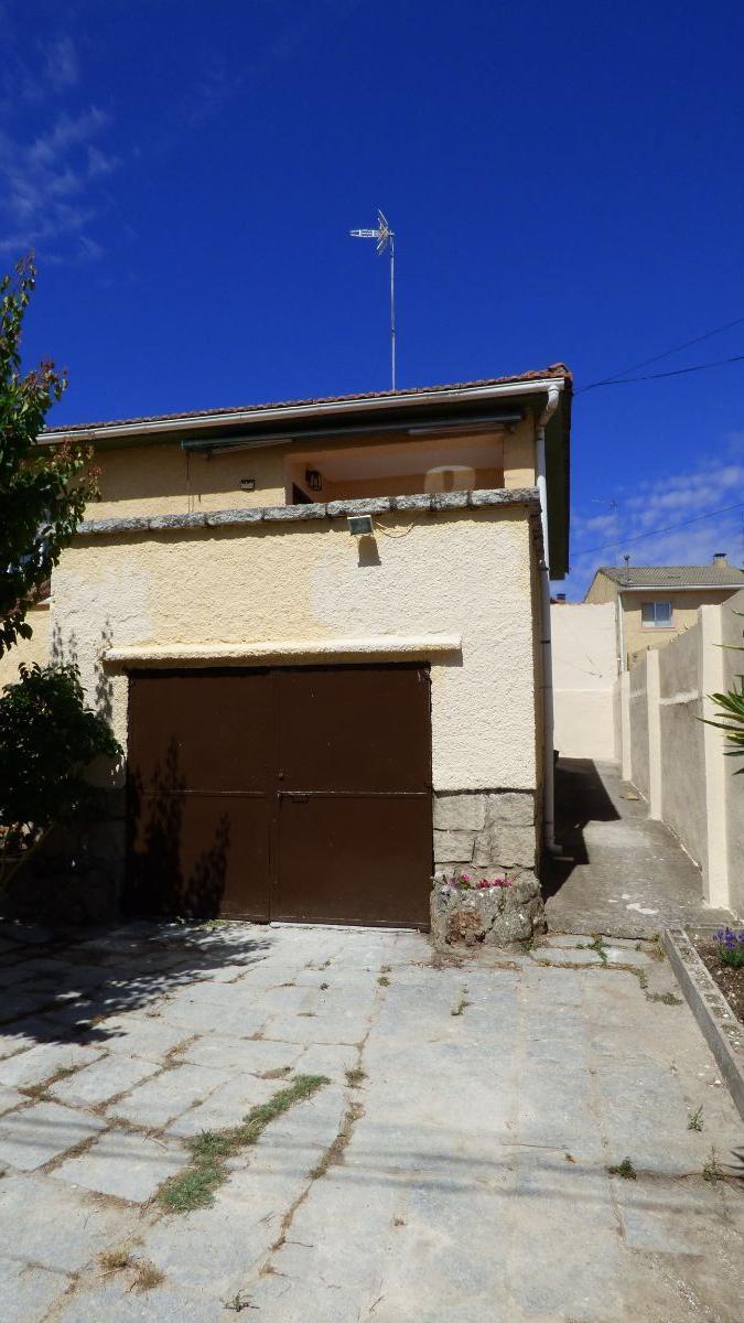 For rent of house in El Molar