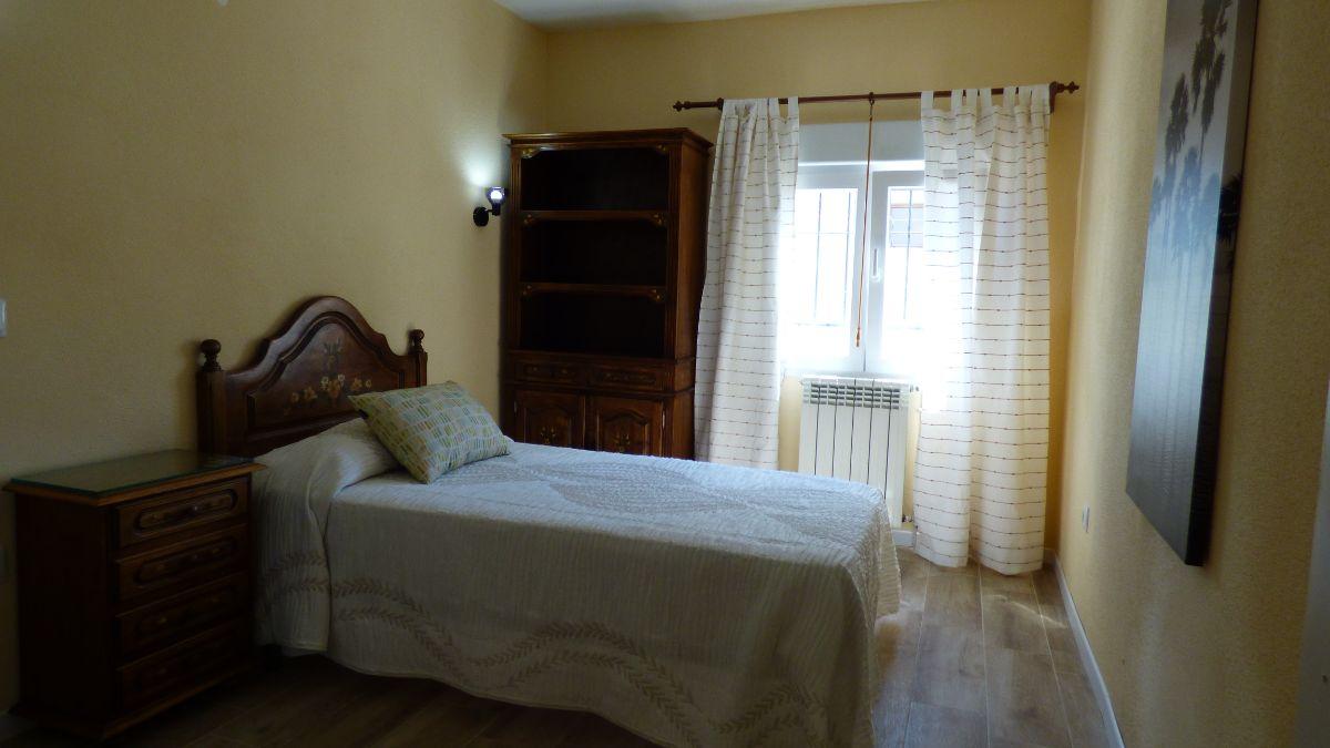 For rent of house in El Molar