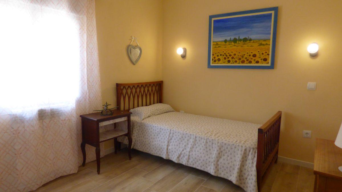 For rent of house in El Molar