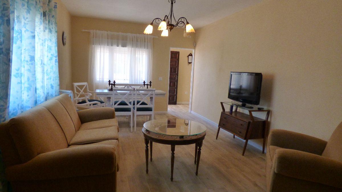 For rent of house in El Molar