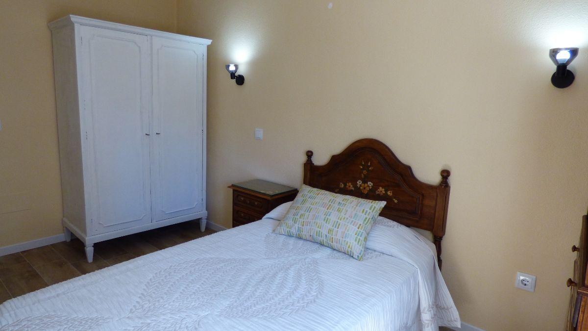 For rent of house in El Molar