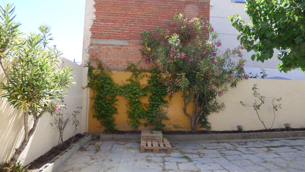 For rent of house in El Molar