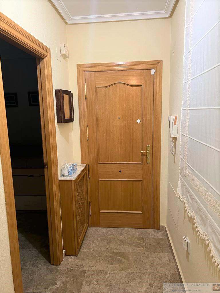 For sale of flat in Albacete