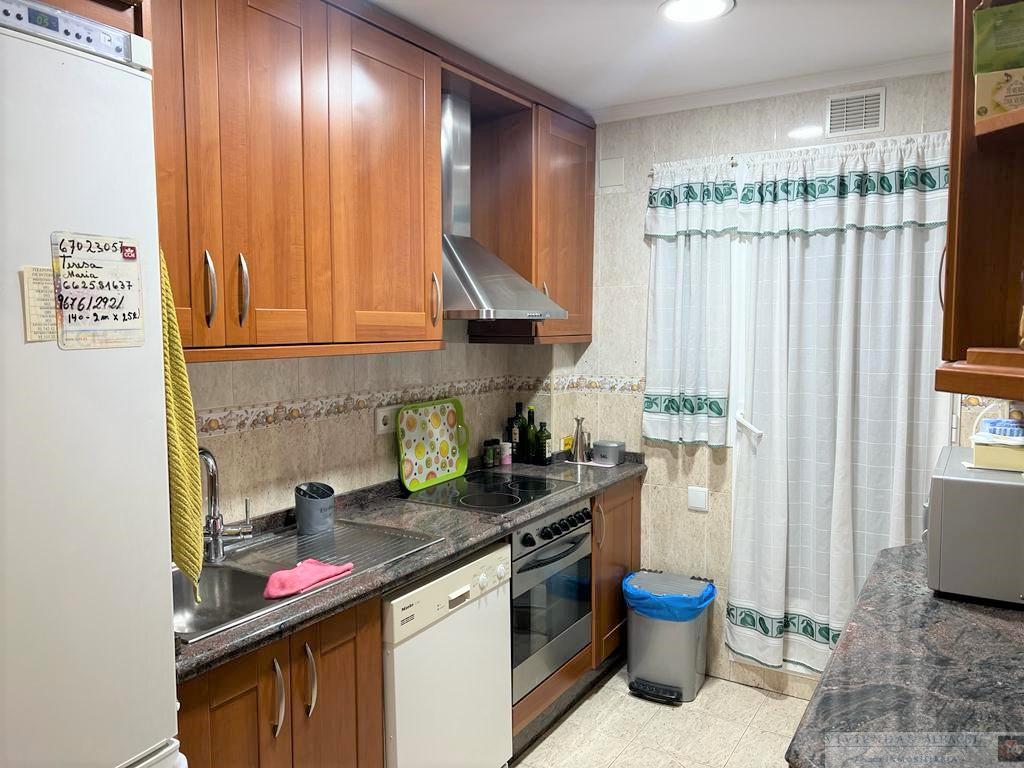 For sale of flat in Albacete