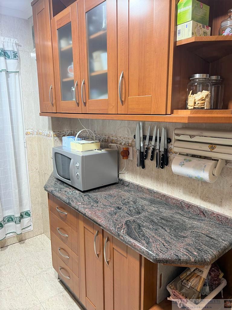 For sale of flat in Albacete