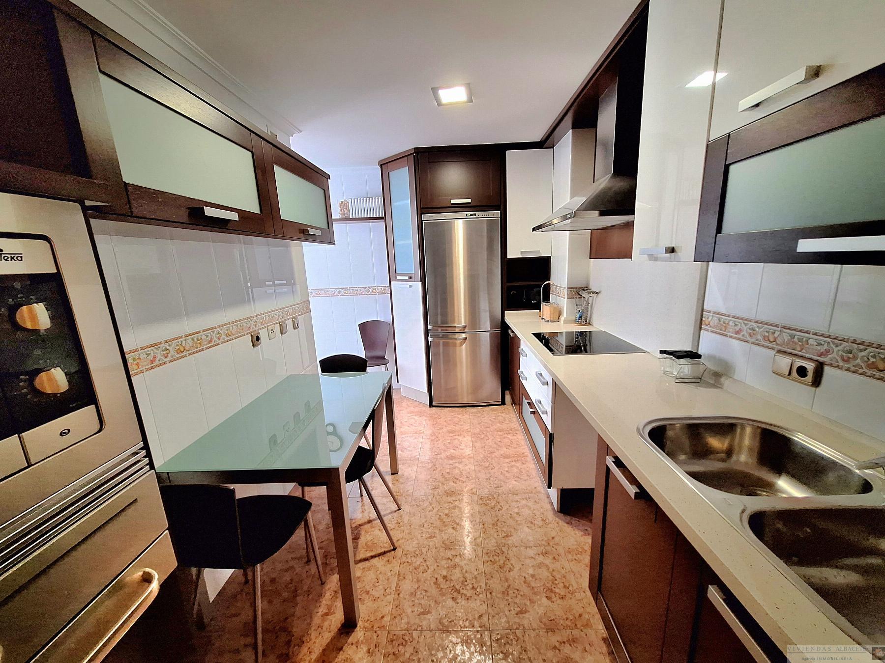 For sale of apartment in Albacete