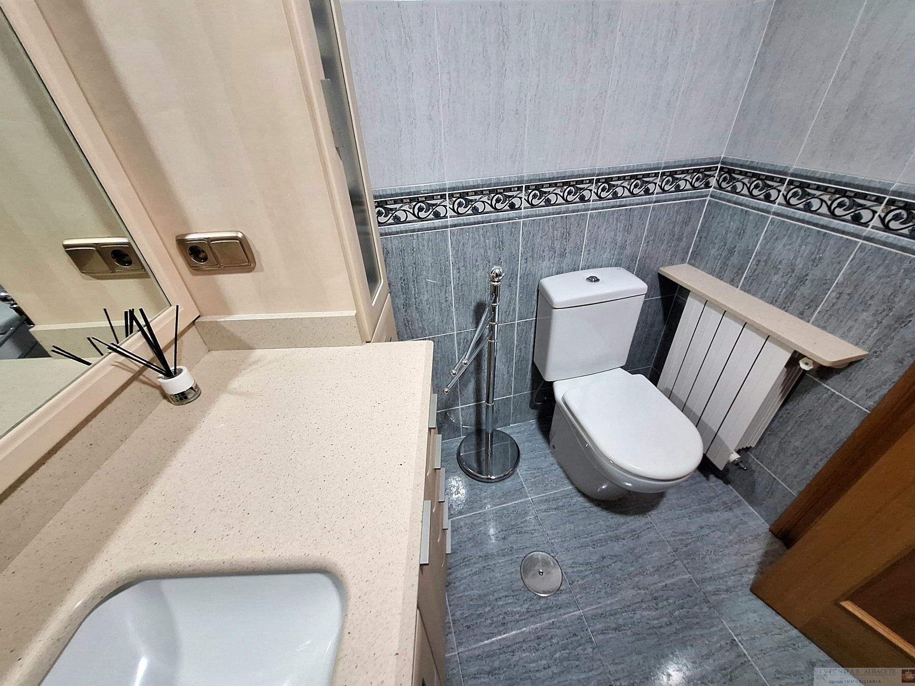 For sale of apartment in Albacete