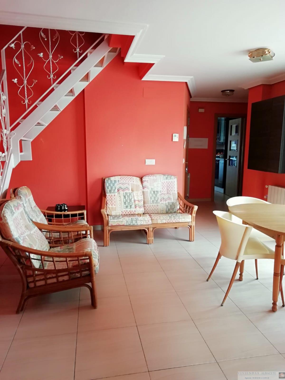 For sale of penthouse in Albacete