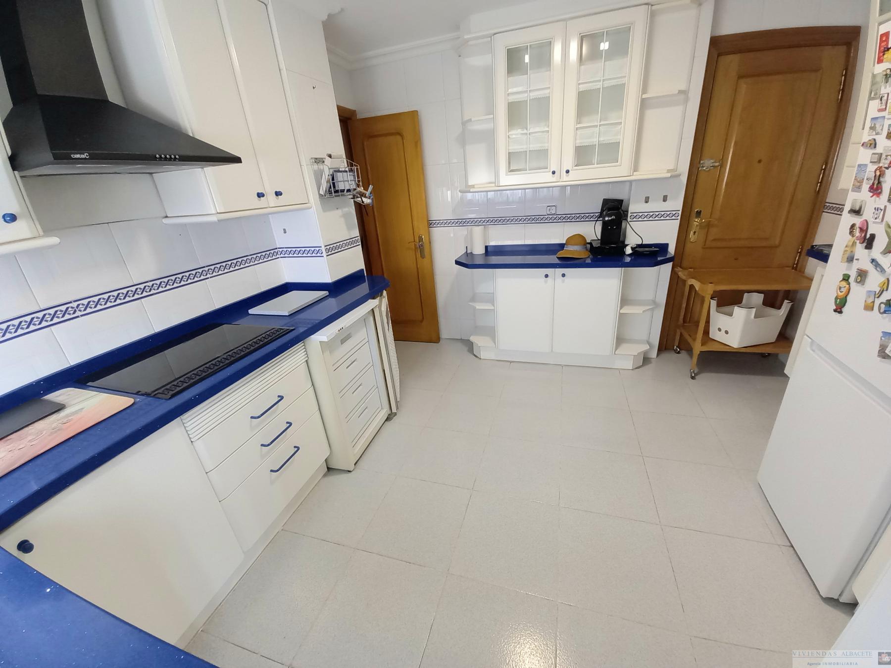 For sale of flat in Albacete