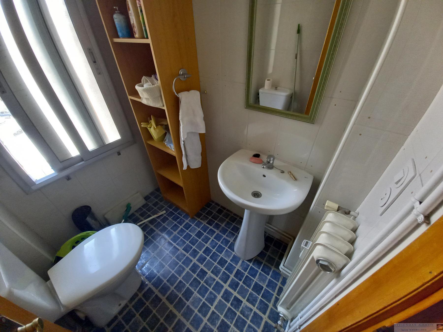 For sale of flat in Albacete