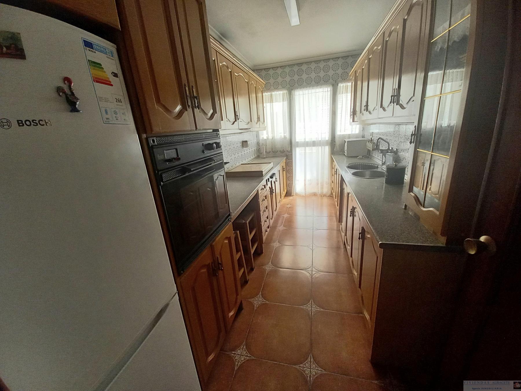 For sale of flat in Albacete