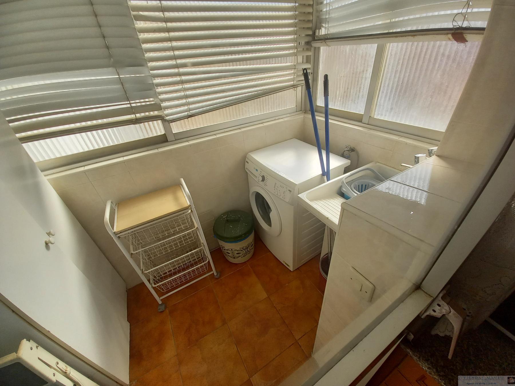 For sale of flat in Albacete