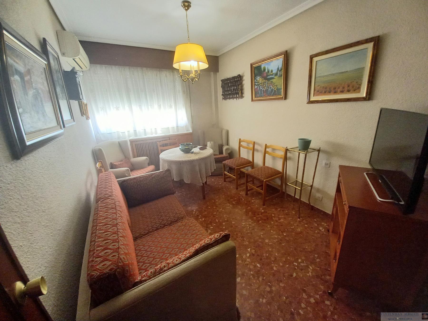 For sale of flat in Albacete