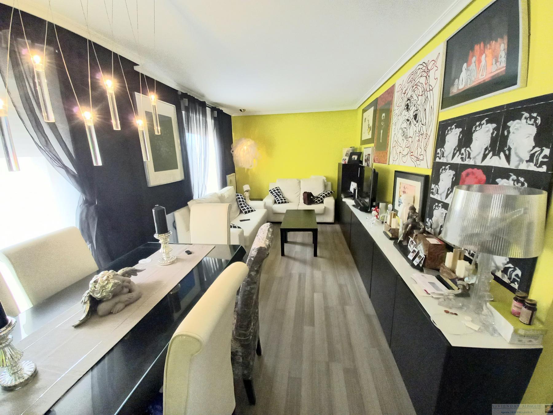 For sale of apartment in Albacete