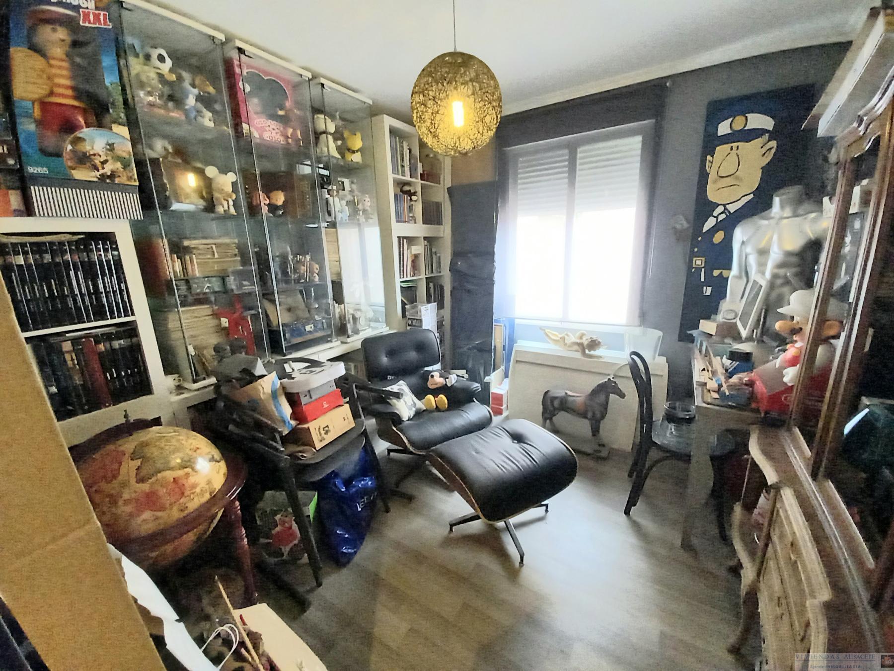 For sale of apartment in Albacete