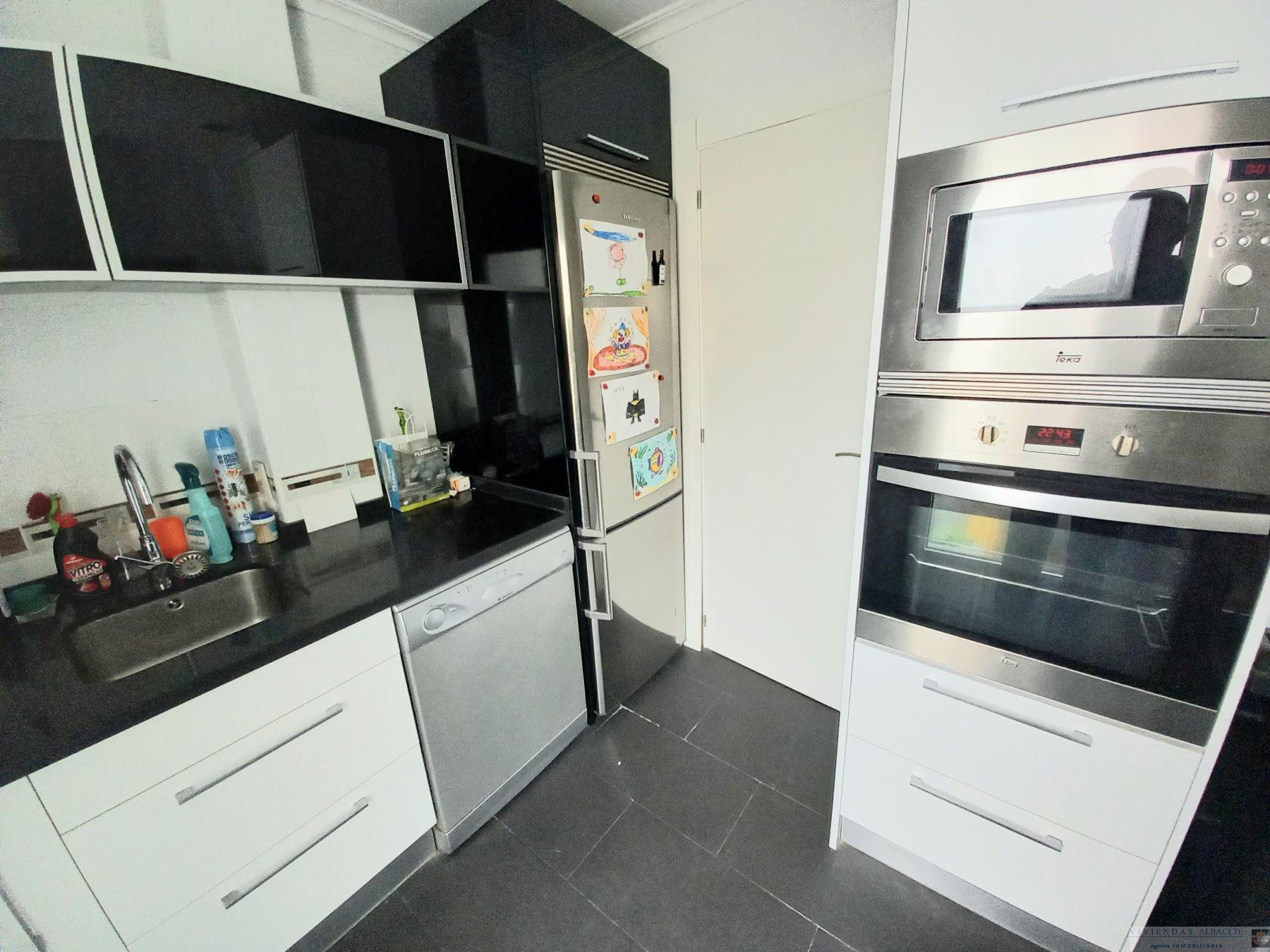 For sale of apartment in Albacete