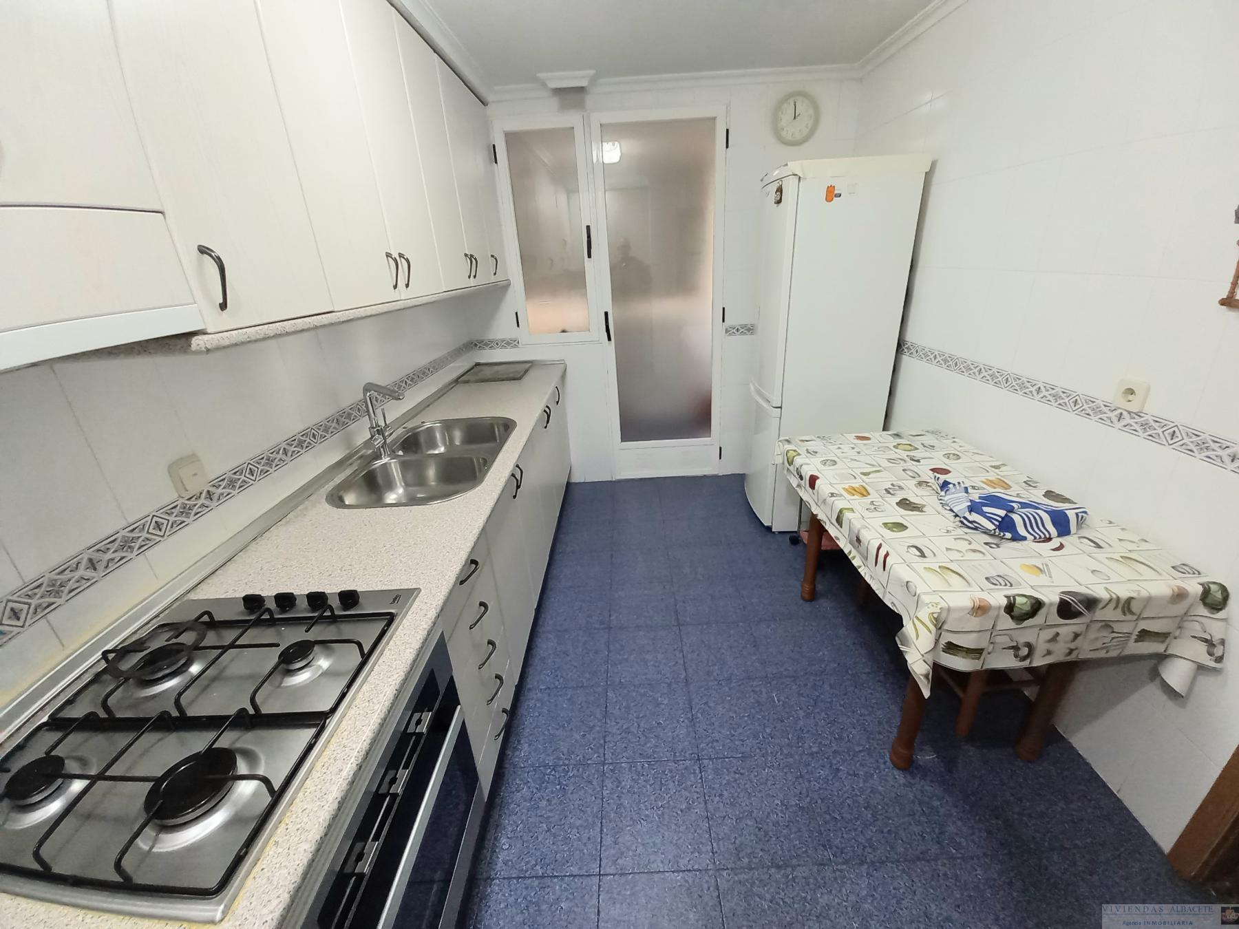 For sale of flat in Albacete