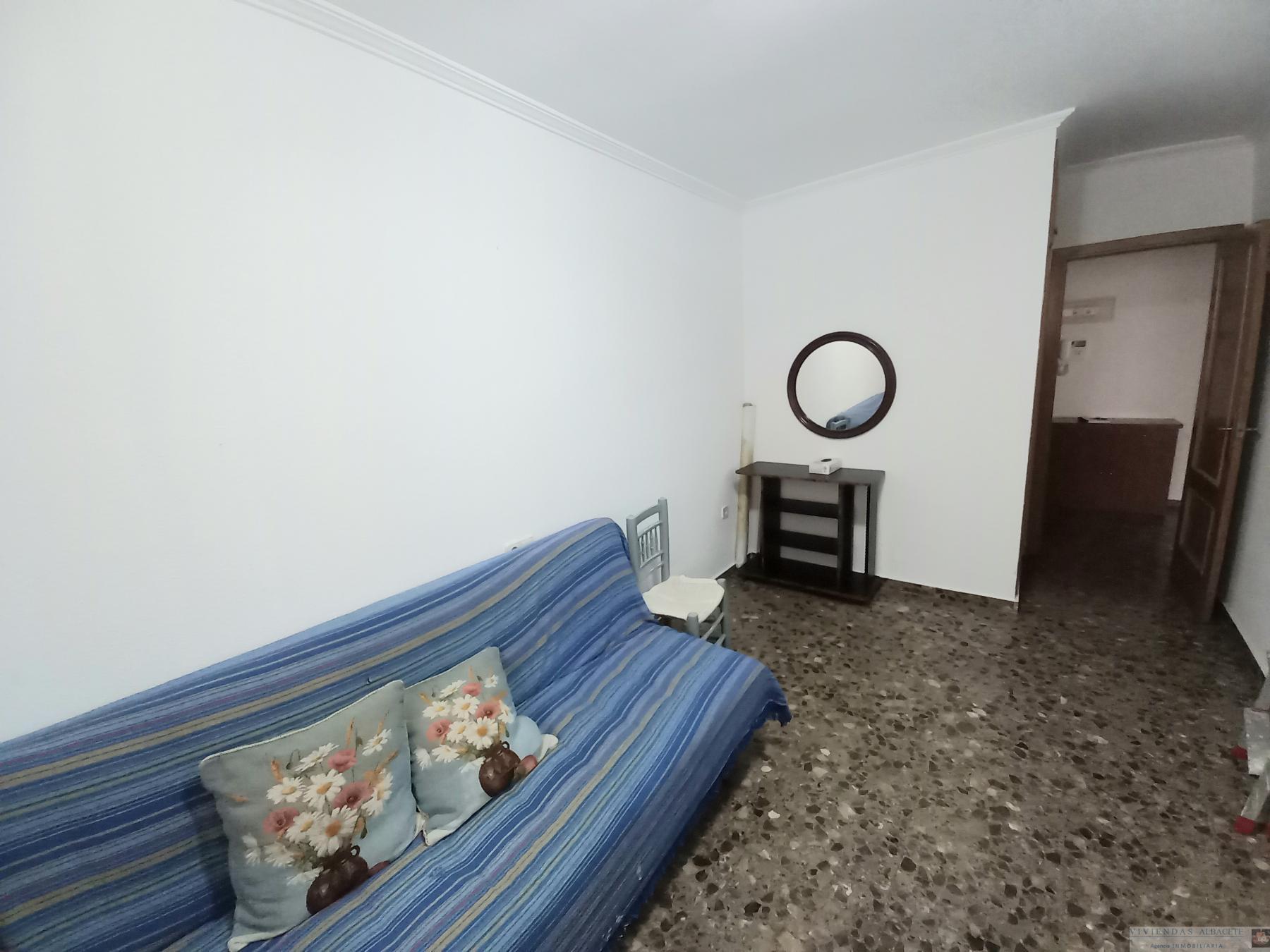 For sale of flat in Albacete