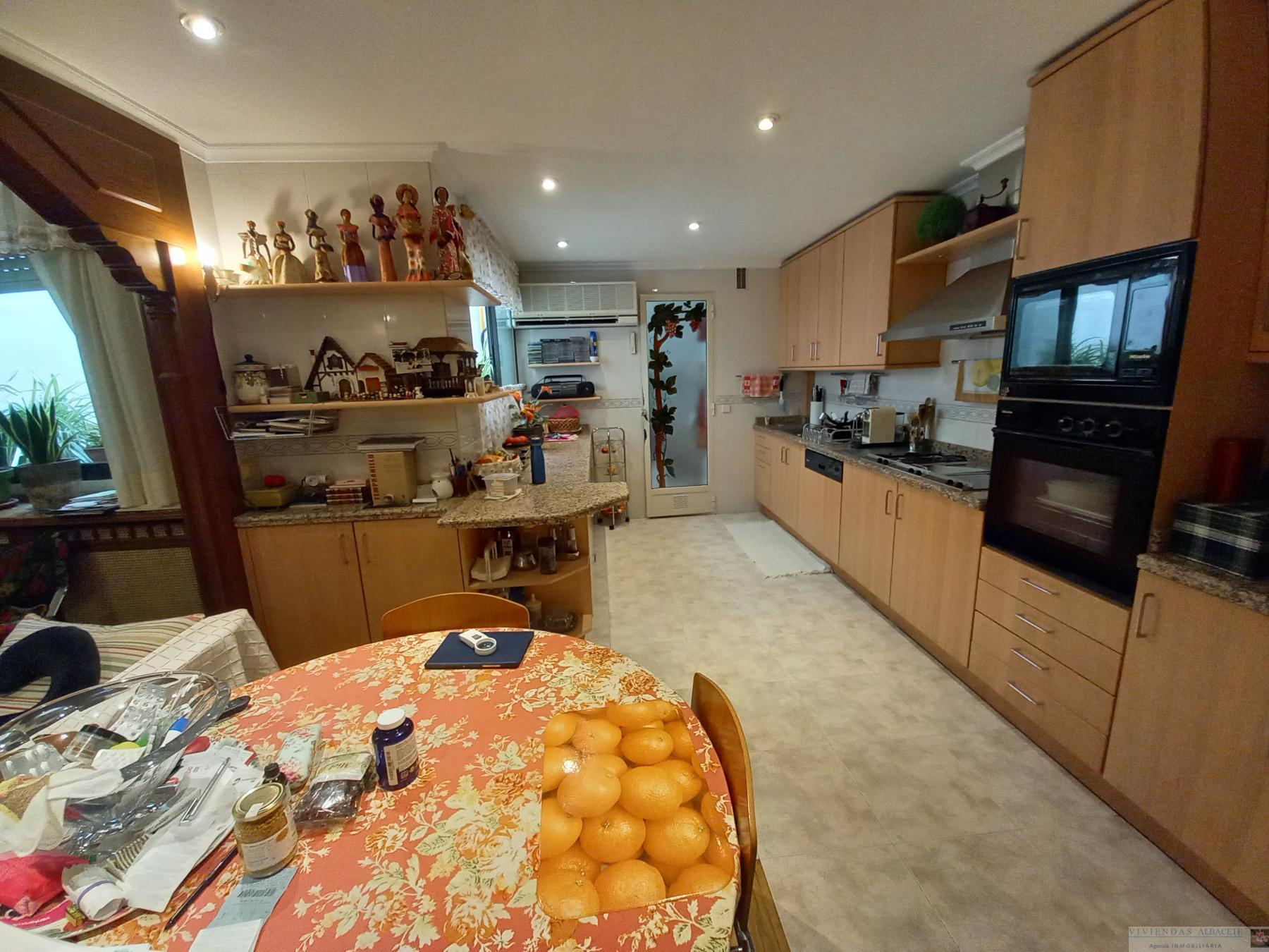 For sale of flat in Albacete