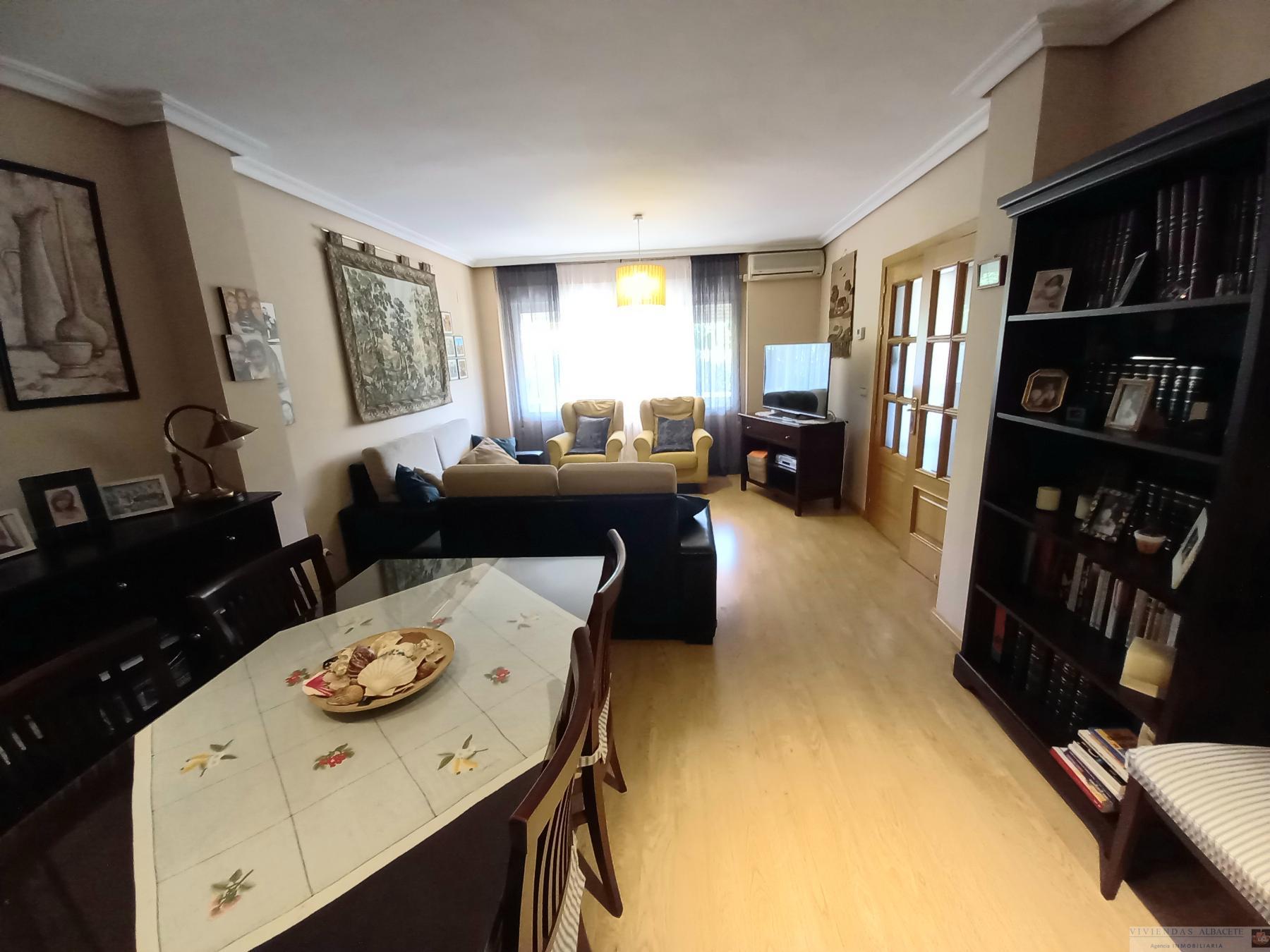 Venta de chalet en Albacete