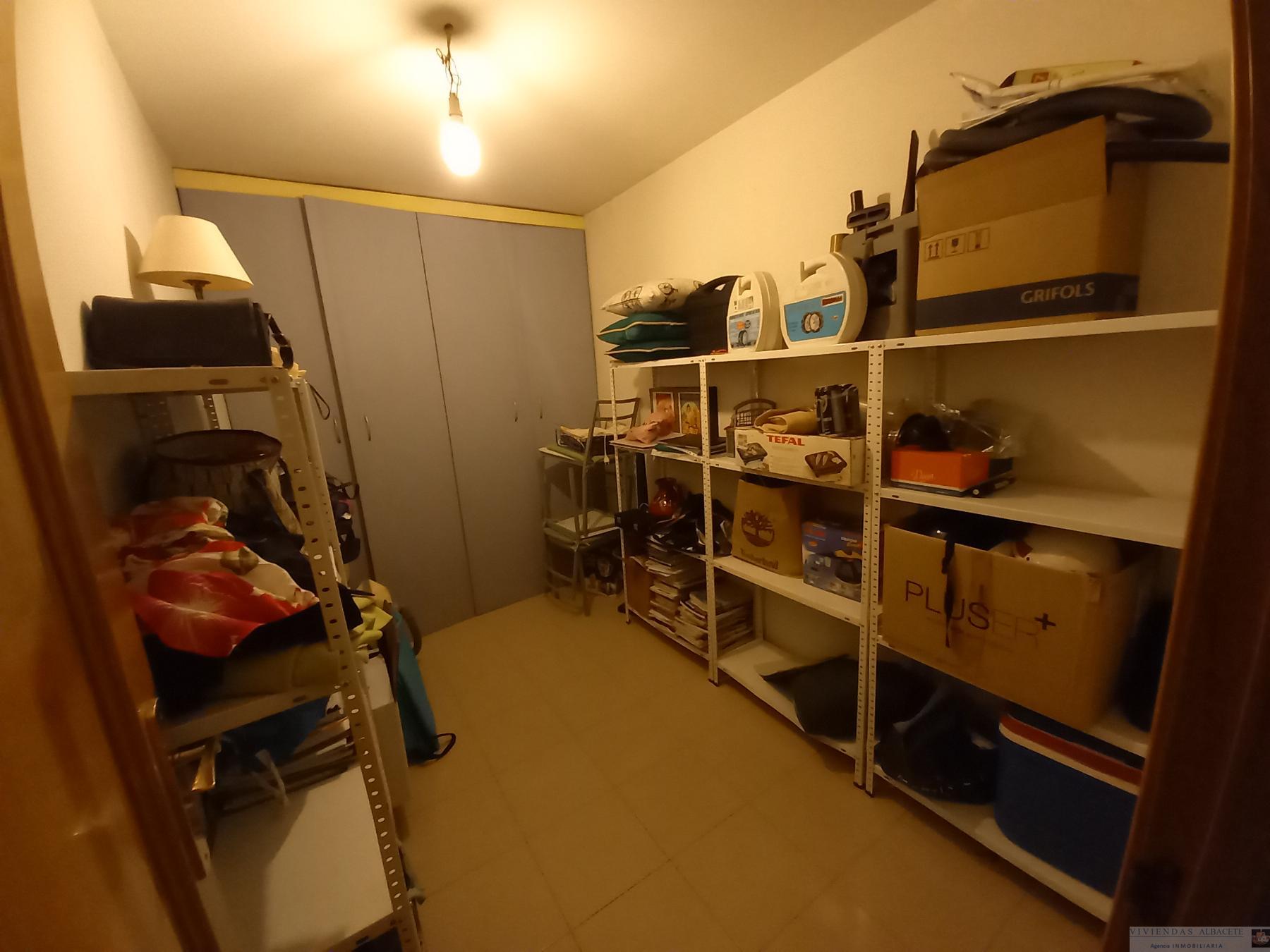 Venta de chalet en Albacete