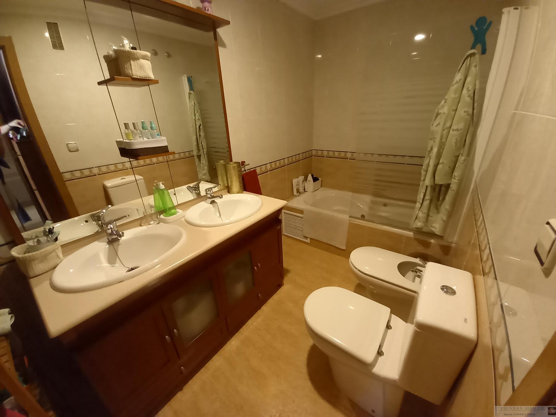 Venta de chalet en Albacete