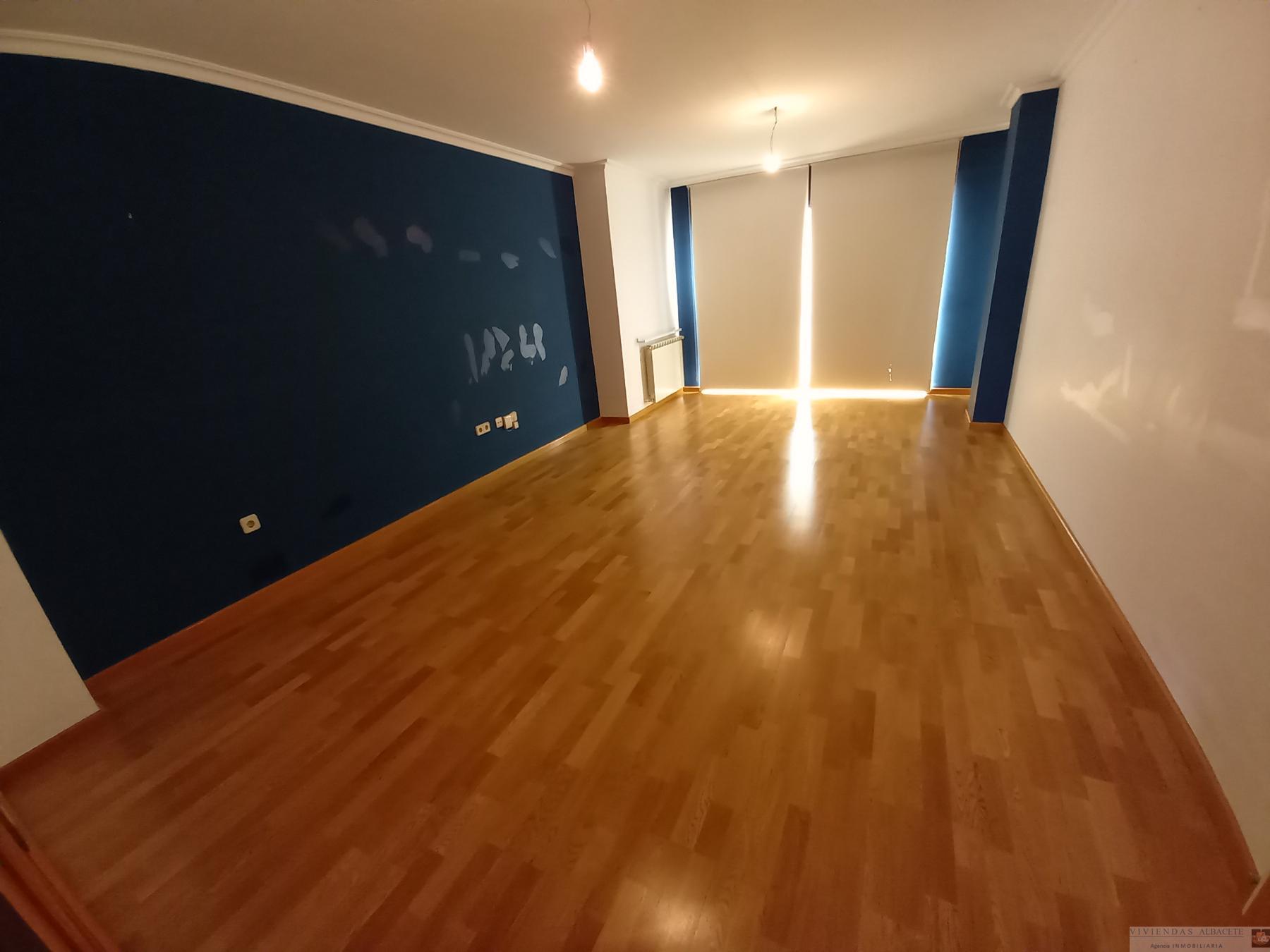 For sale of apartment in Albacete