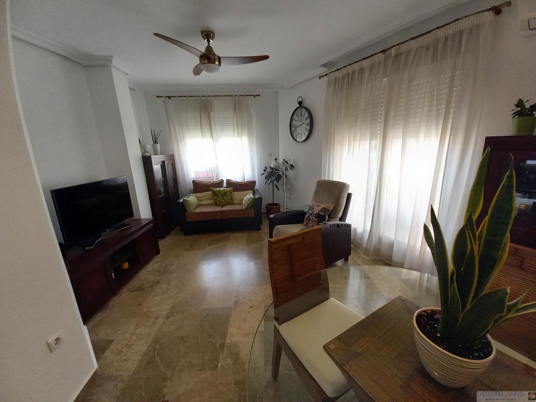 For sale of apartment in Albacete