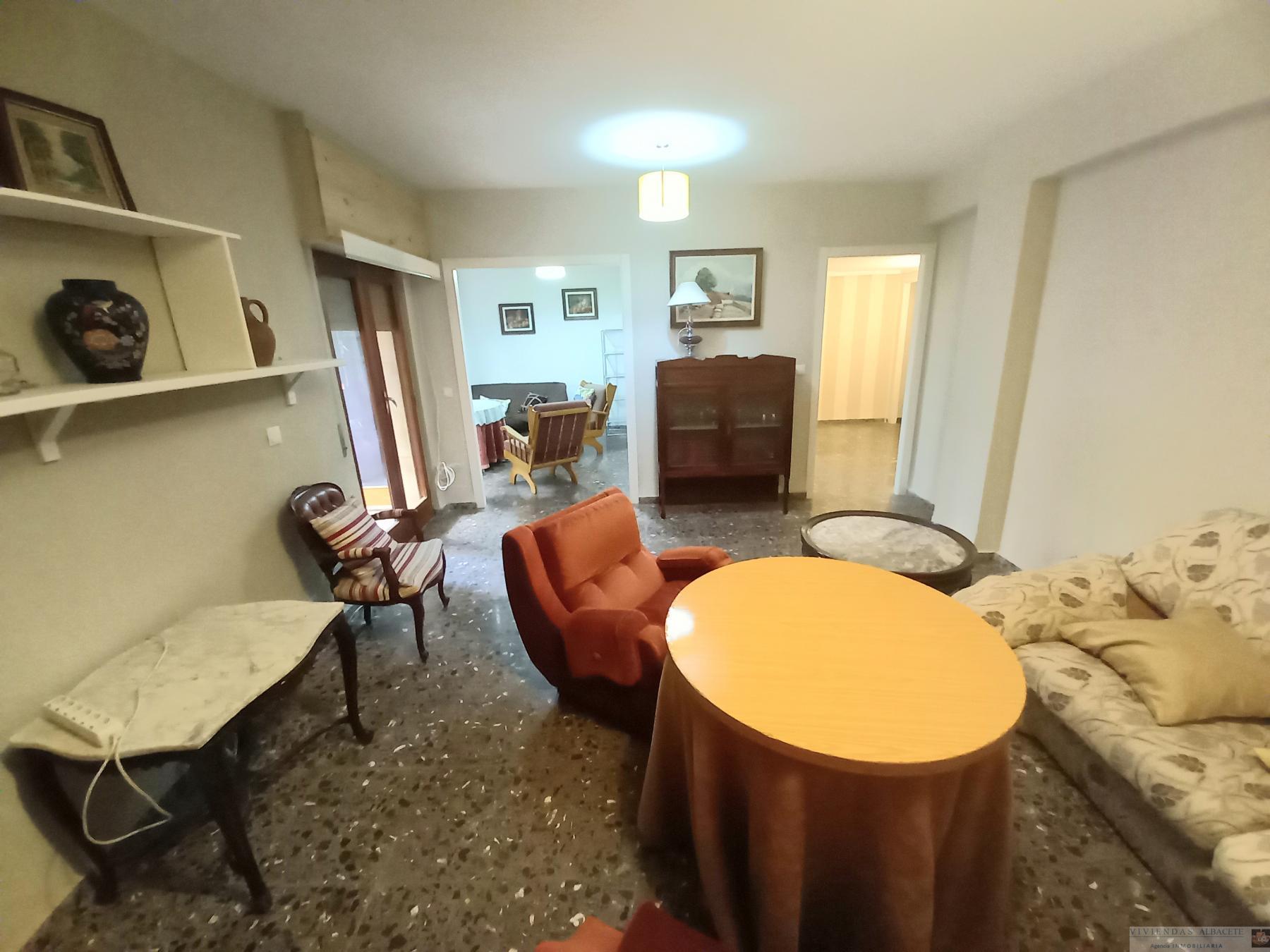 For sale of flat in Albacete