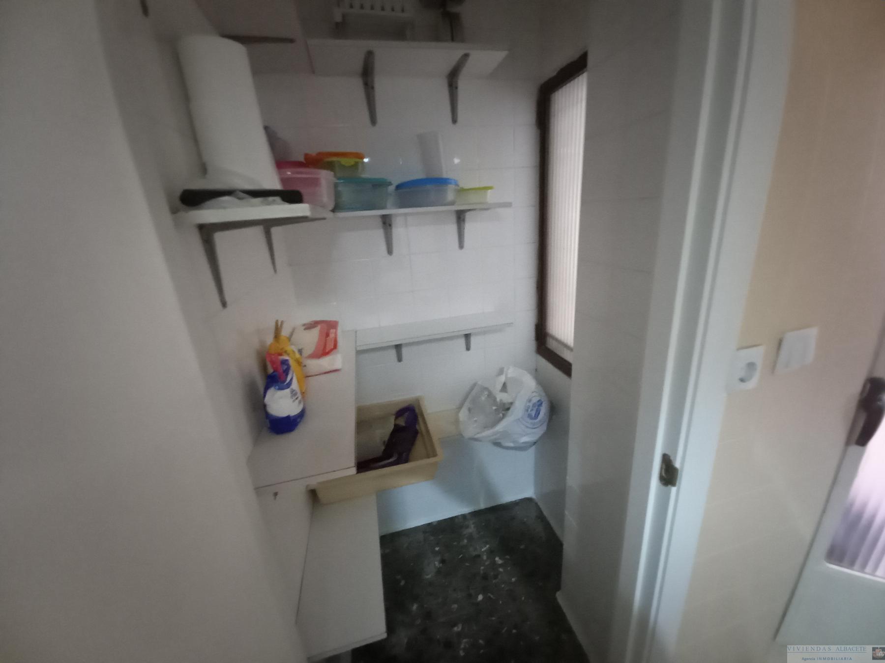 For sale of flat in Albacete