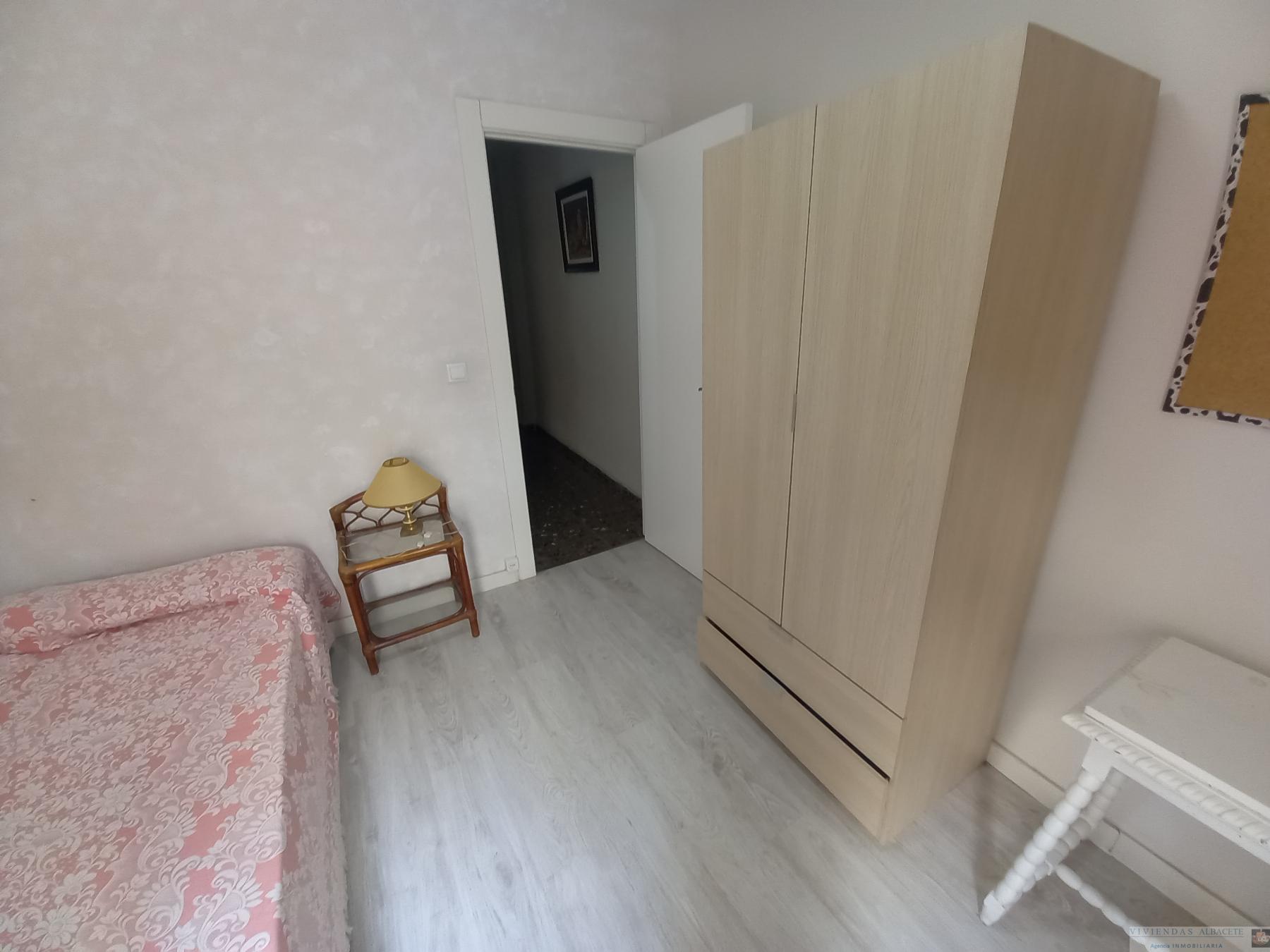 For sale of flat in Albacete