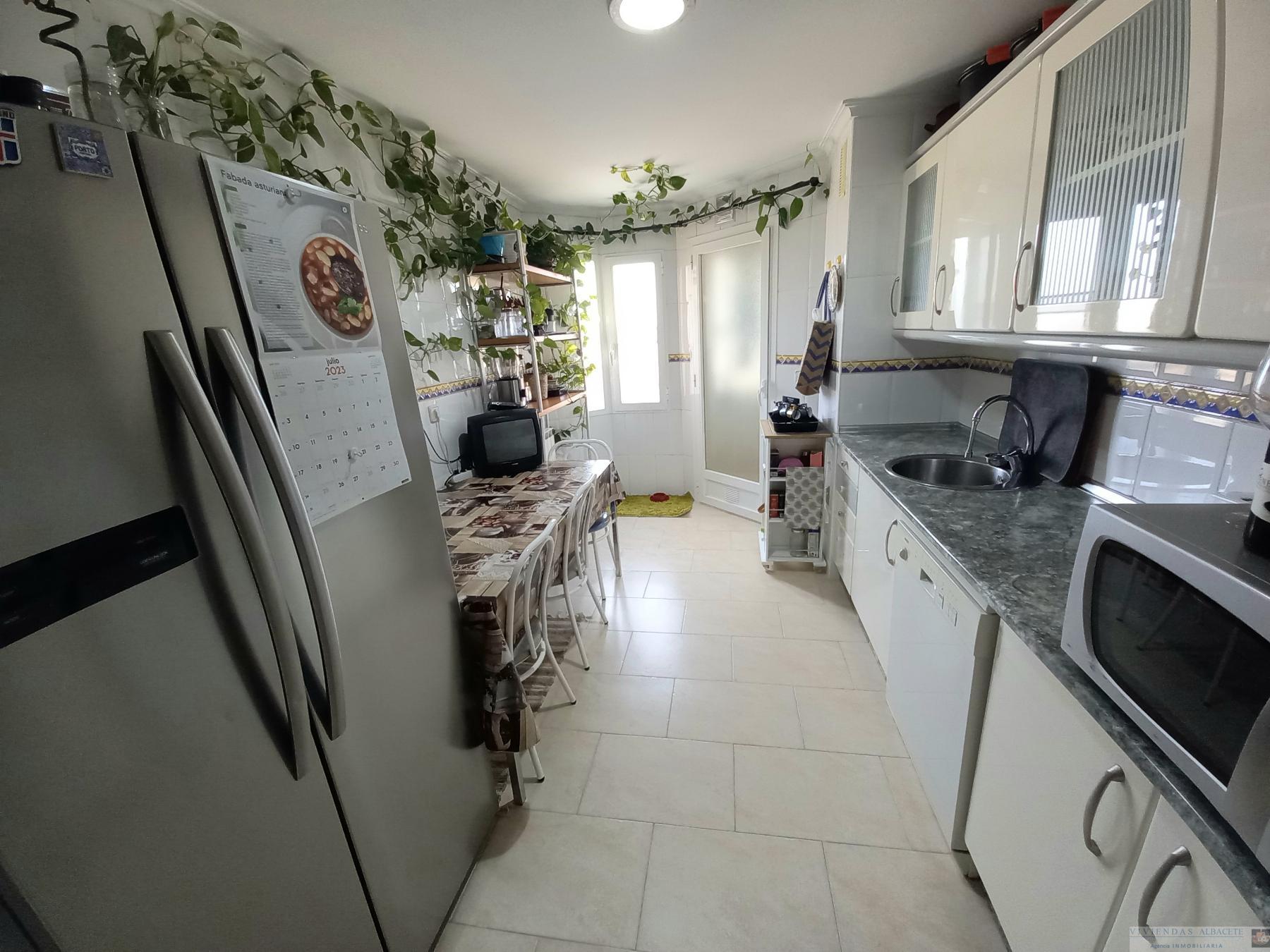 For sale of flat in Albacete