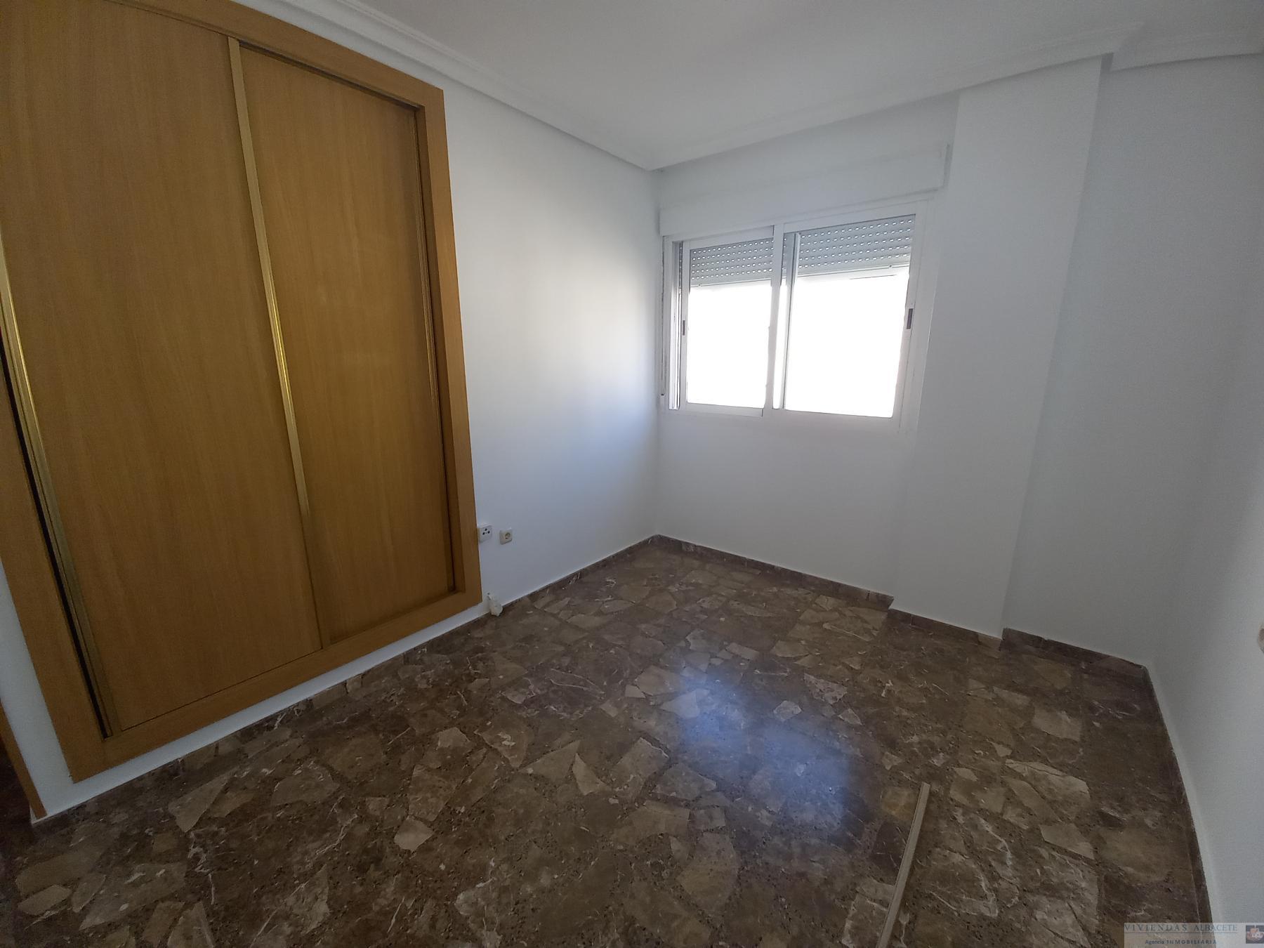 For sale of flat in Albacete