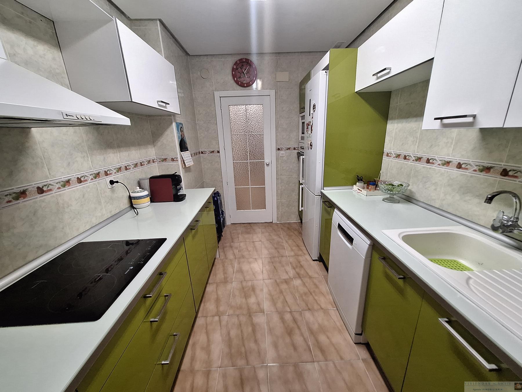 For sale of flat in Albacete