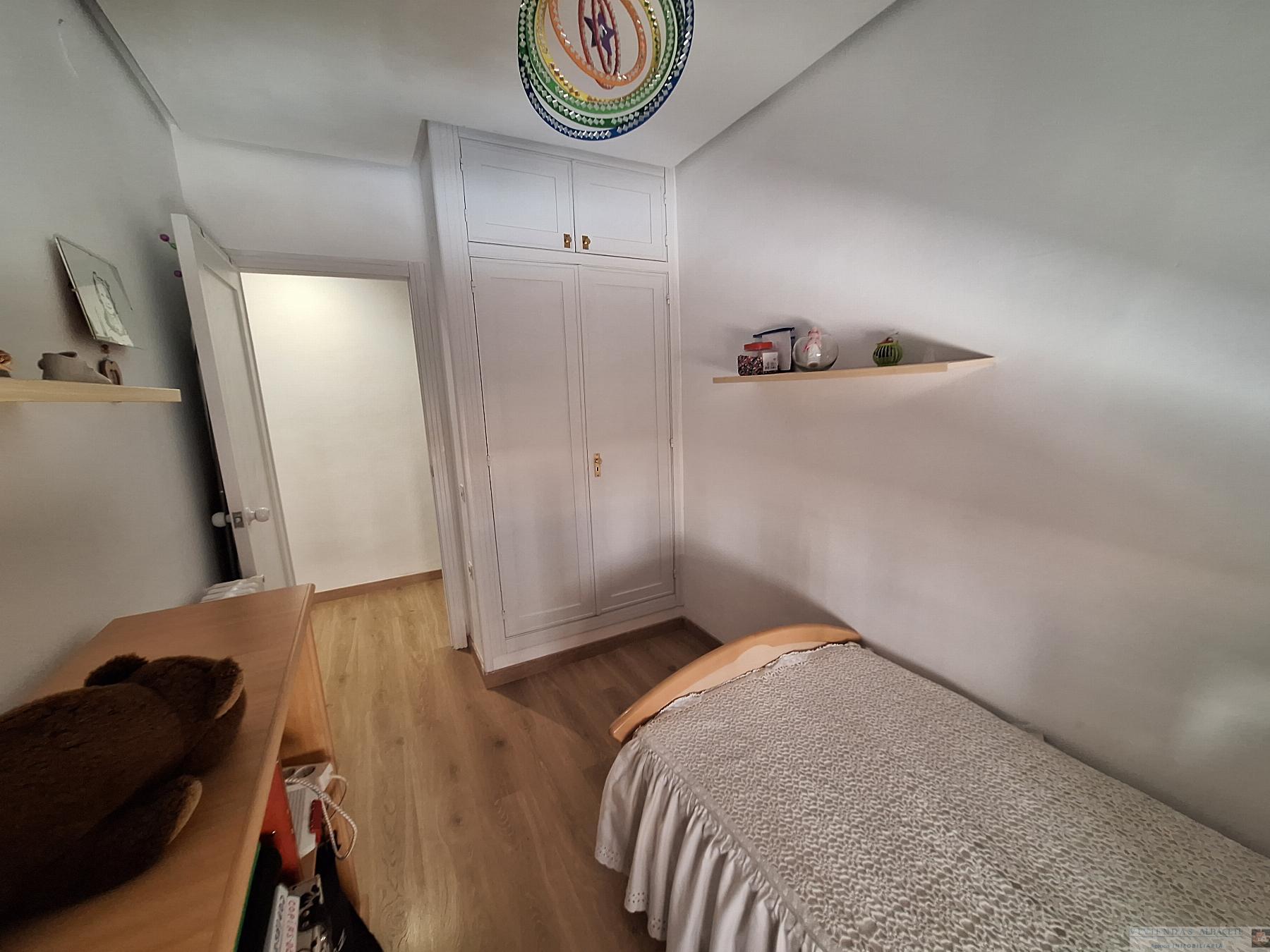 For sale of flat in Albacete