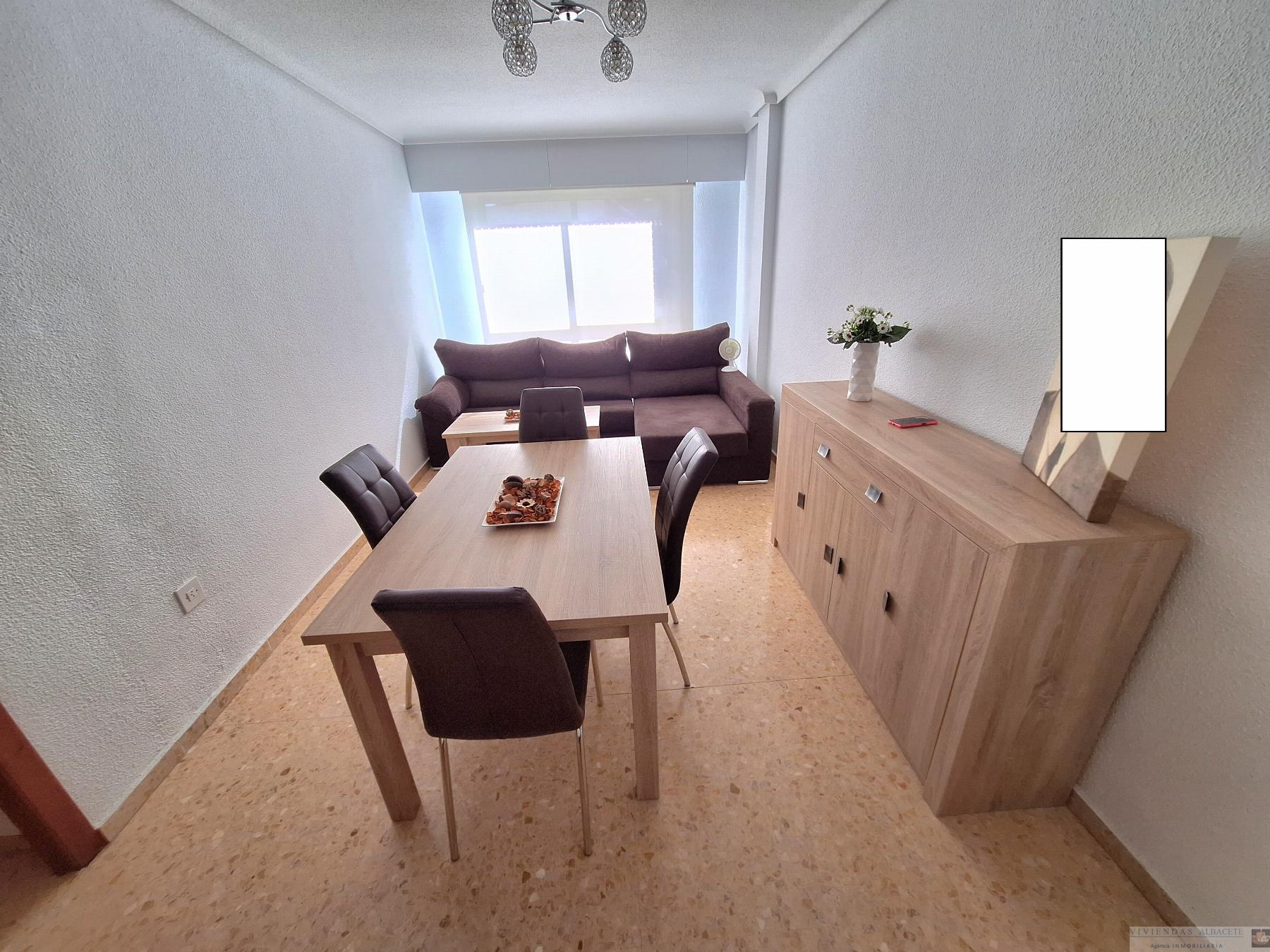 For sale of flat in Albacete