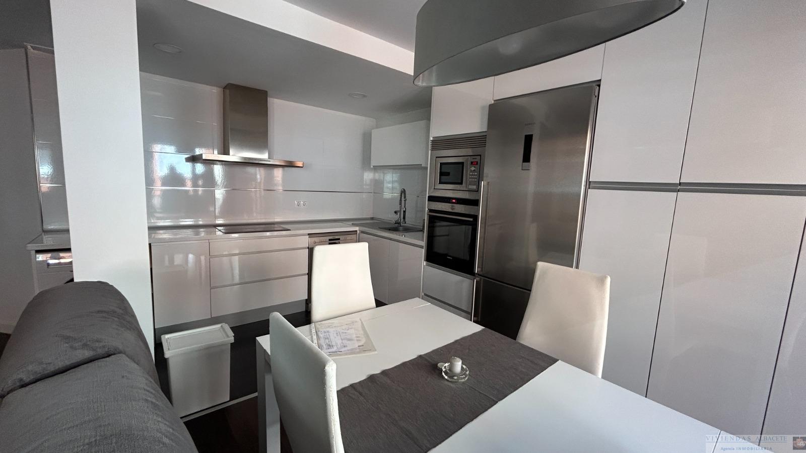 For sale of flat in Albacete