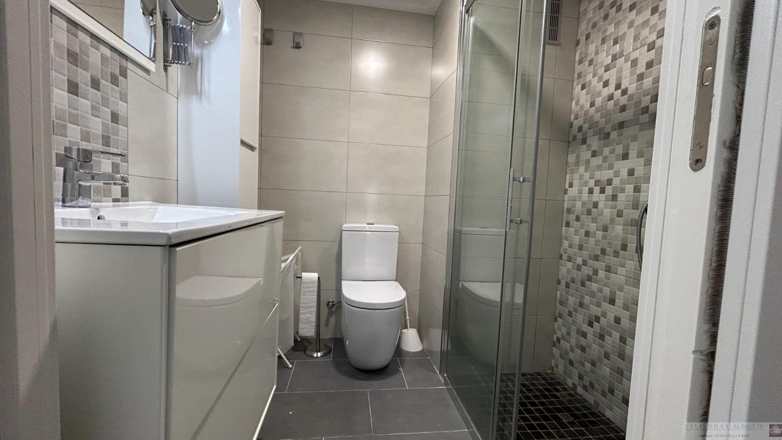 For sale of flat in Albacete