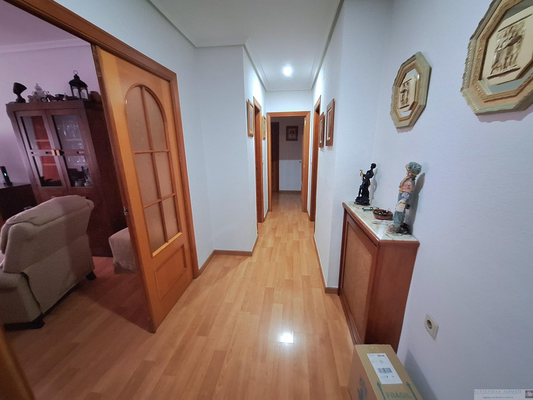 For sale of flat in Albacete