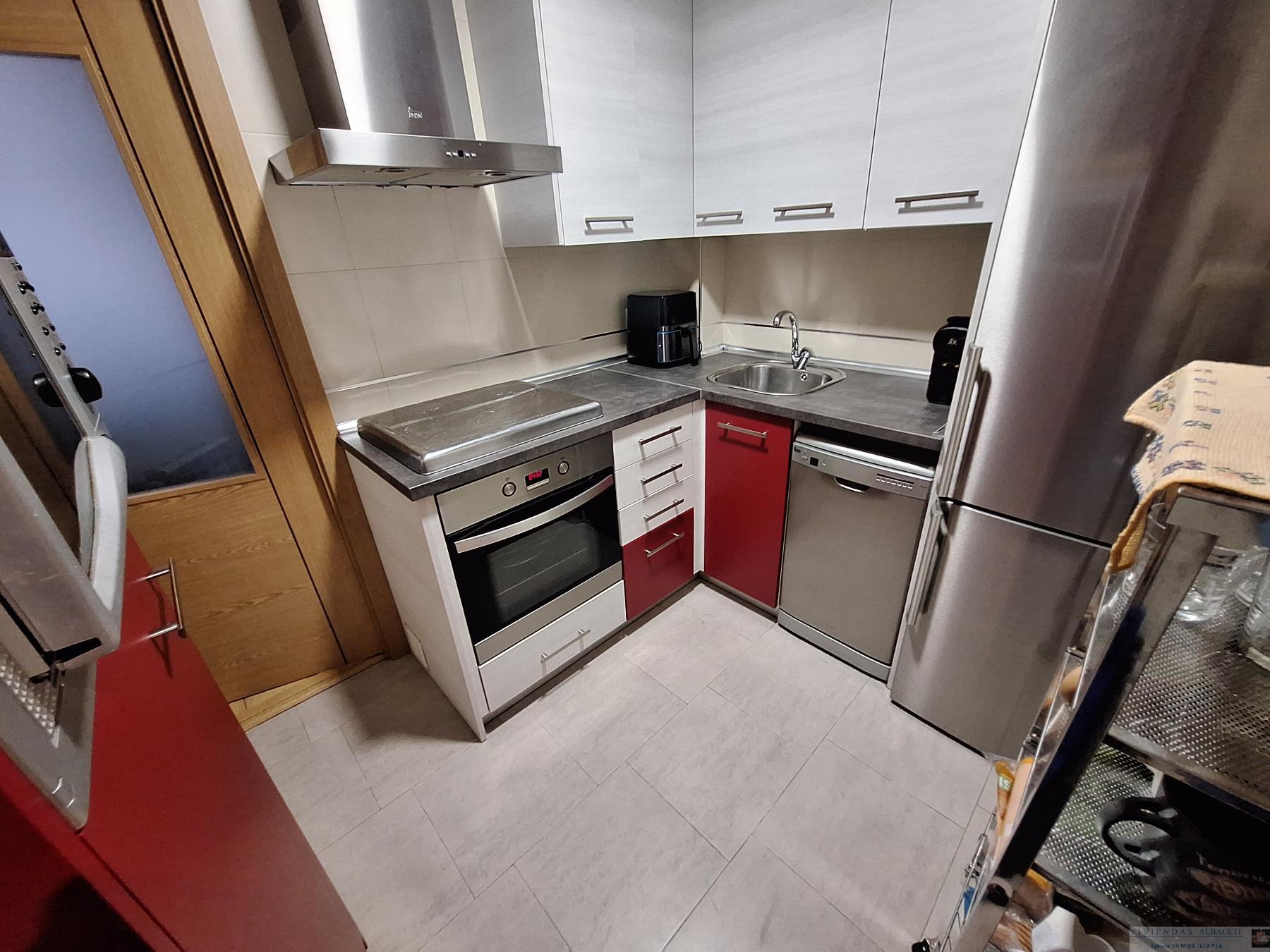 For sale of apartment in Albacete