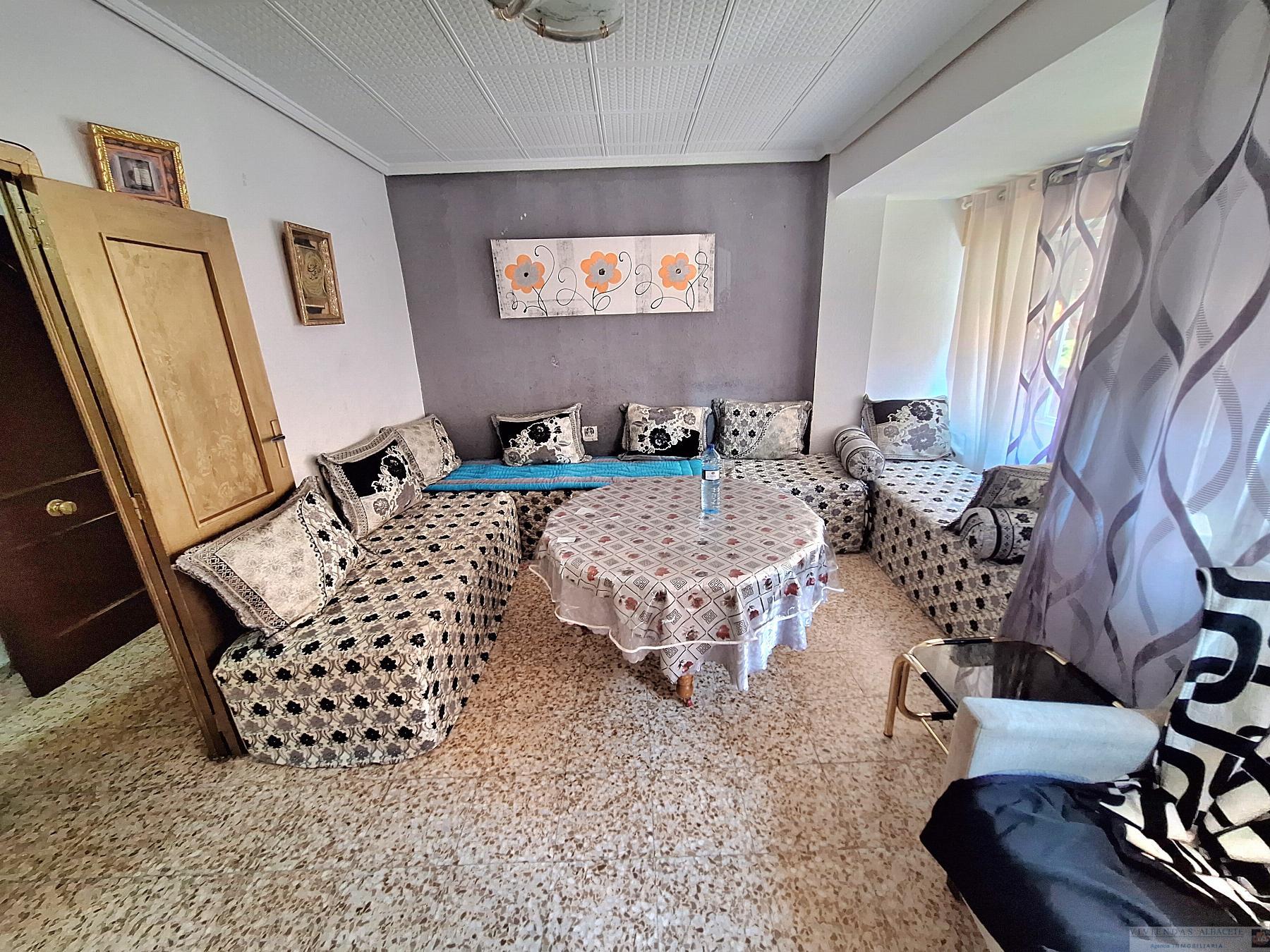 For sale of flat in Albacete