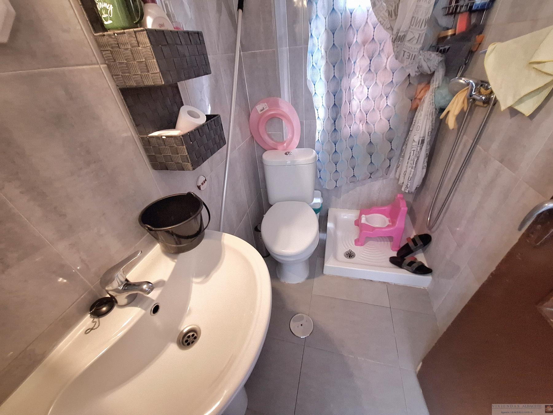 For sale of flat in Albacete