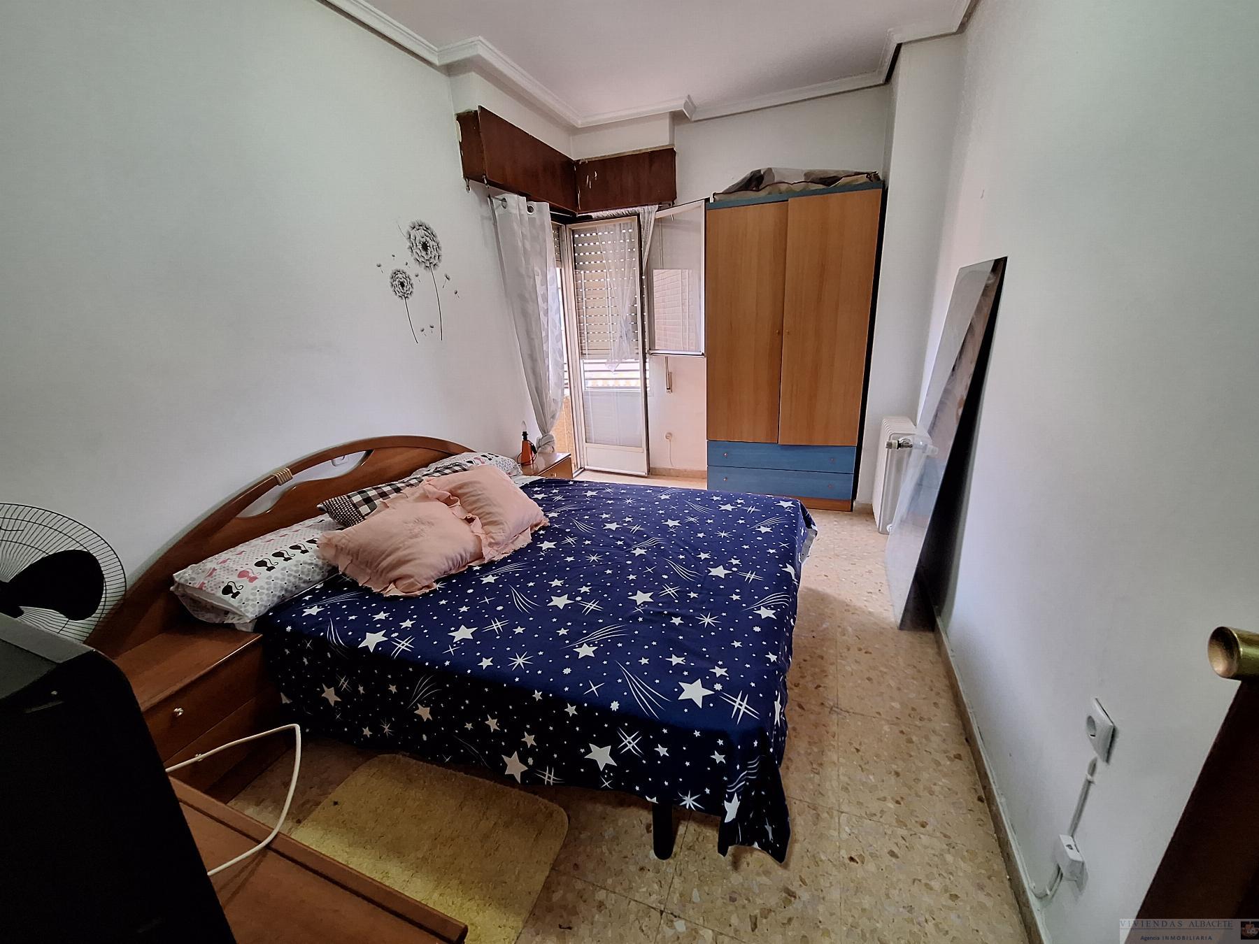 For sale of flat in Albacete