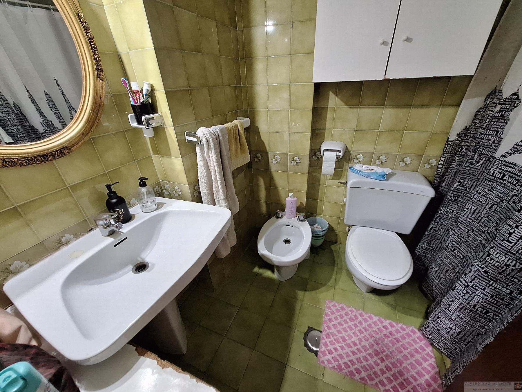 For sale of flat in Albacete