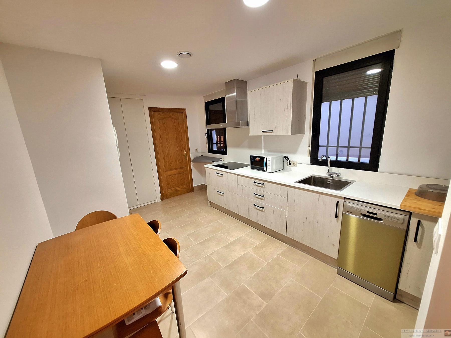 For sale of apartment in Albacete