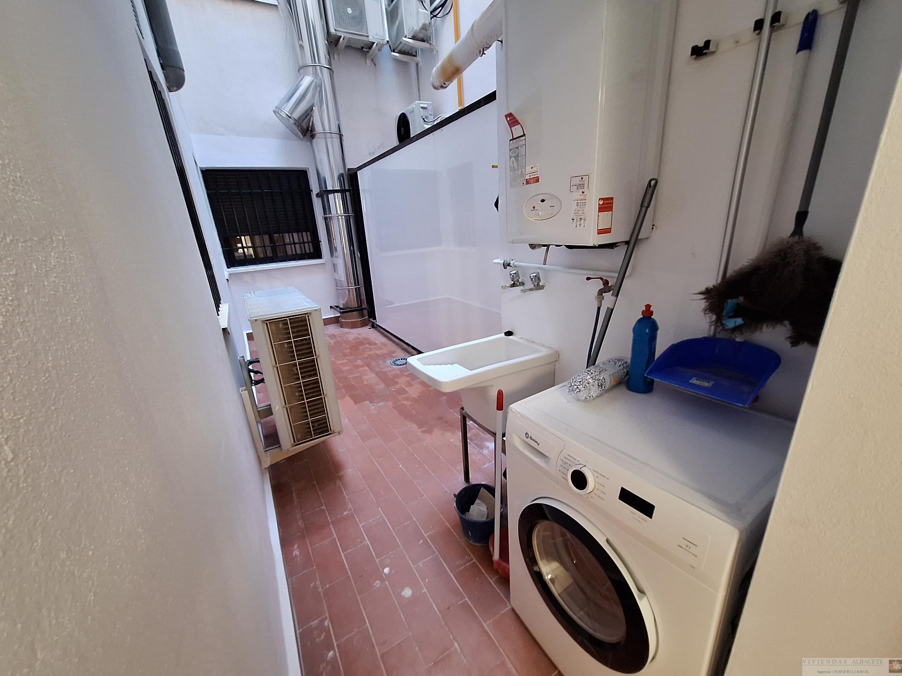 For sale of apartment in Albacete