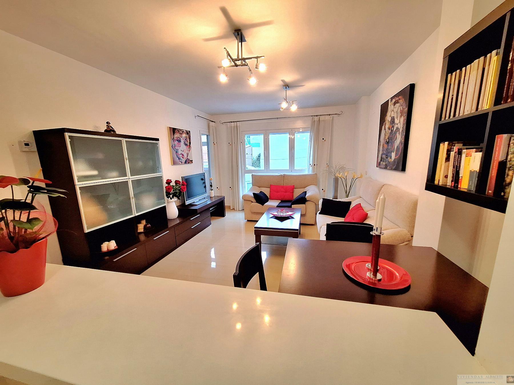 For sale of apartment in Albacete