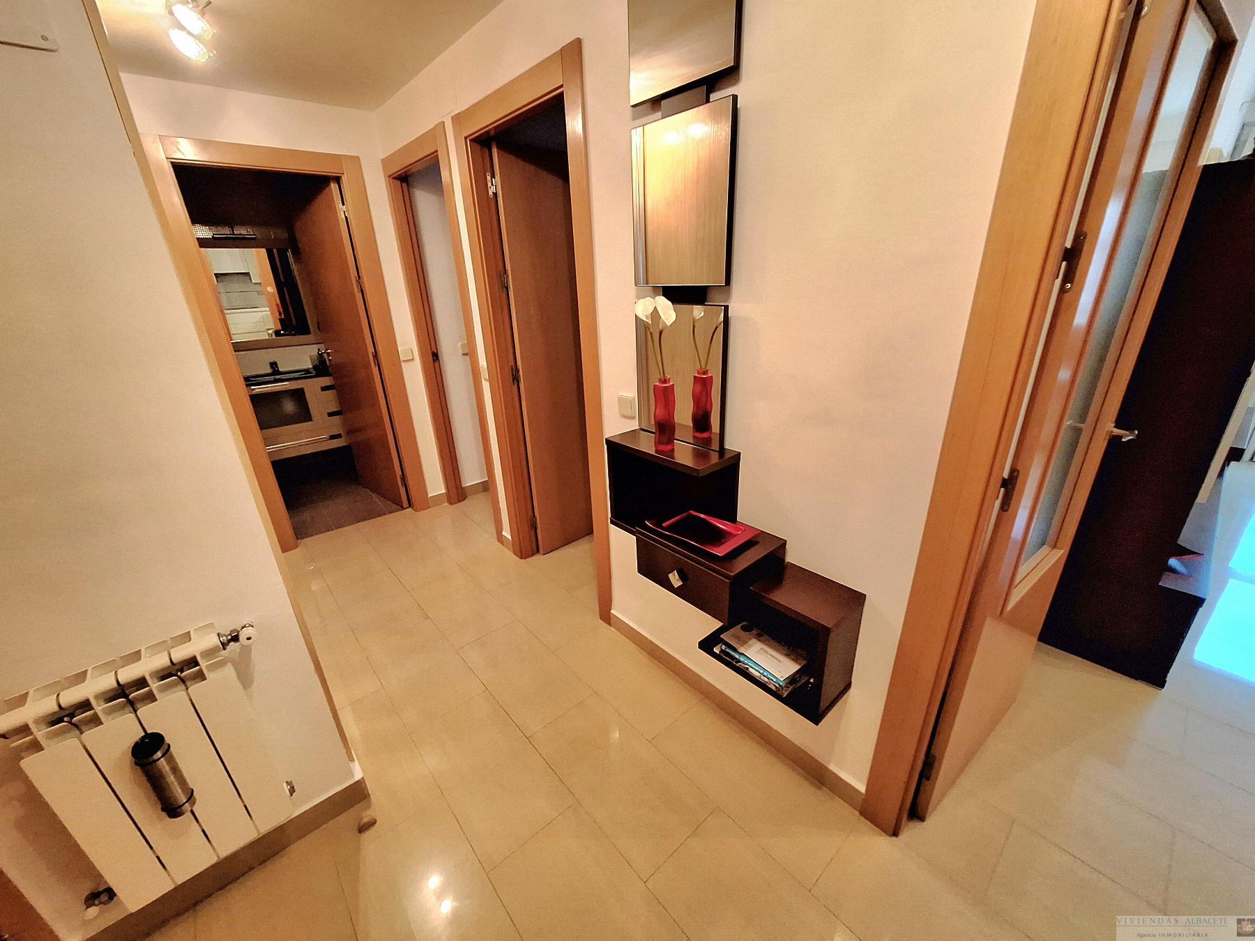 For sale of apartment in Albacete