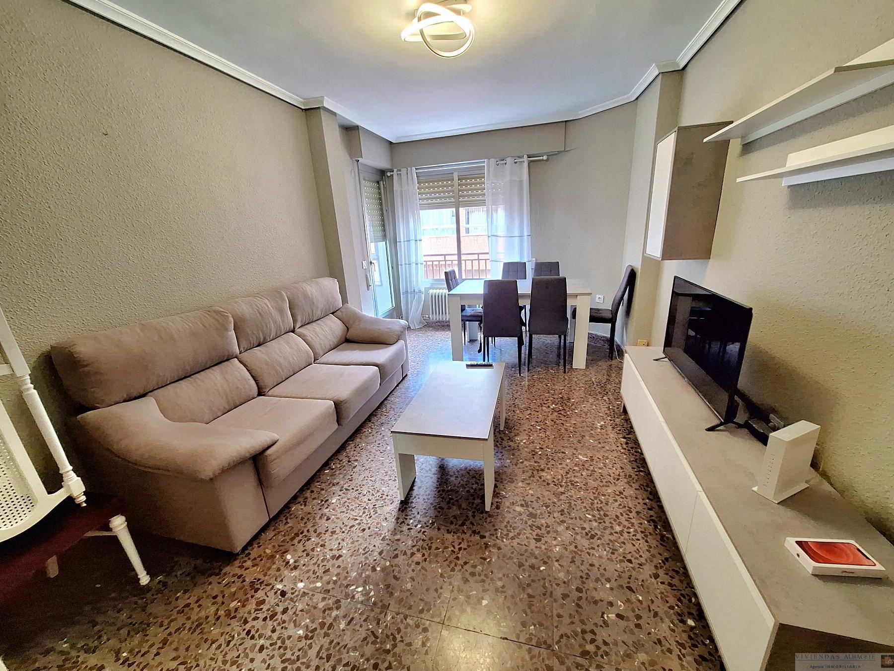 For sale of flat in Albacete